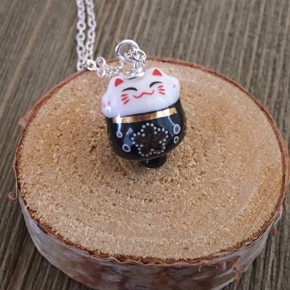 Black Lucky Cat Maneki Neko Necklace